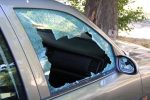 AUTO DOOR GLASS REPLACEMENT